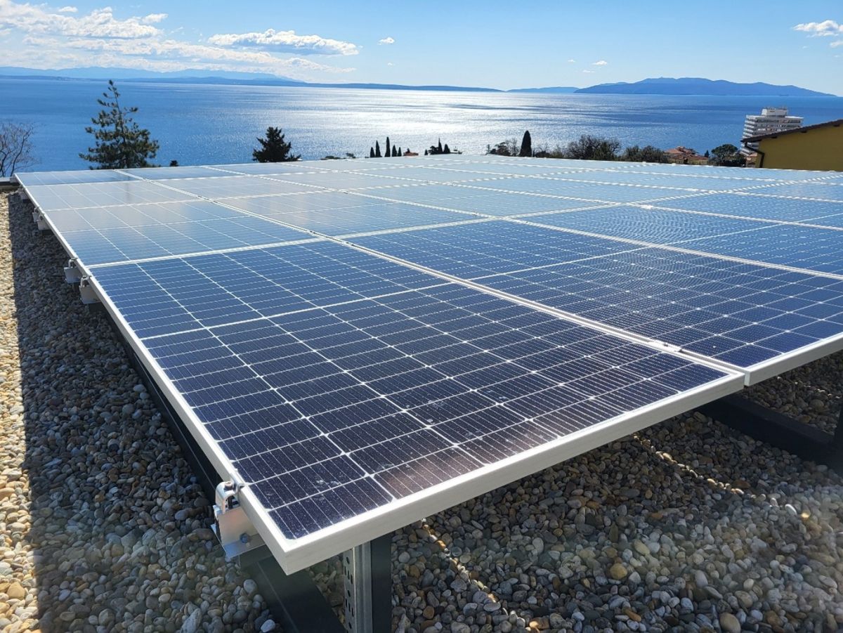 solarna-elektrana-krov-opatija